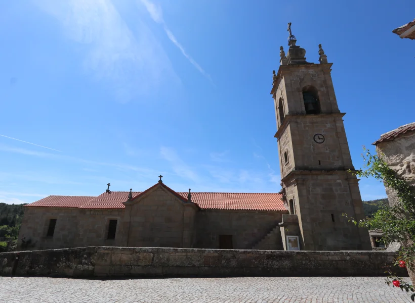 Igreja Paroquial de Leomil Igreja Paroquial de Leomil